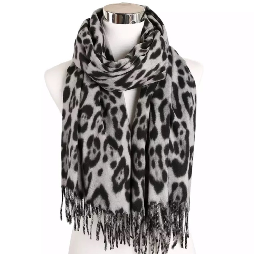 SOLD OUT Gray Leopard Knit Tassel Blanket Scarf - Picture 1 of 4